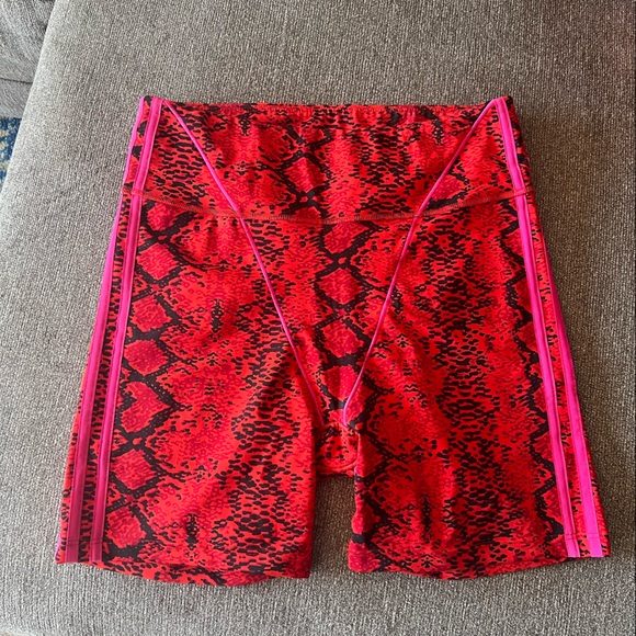 IVY PARK Bike Short - Picture 1 of 2